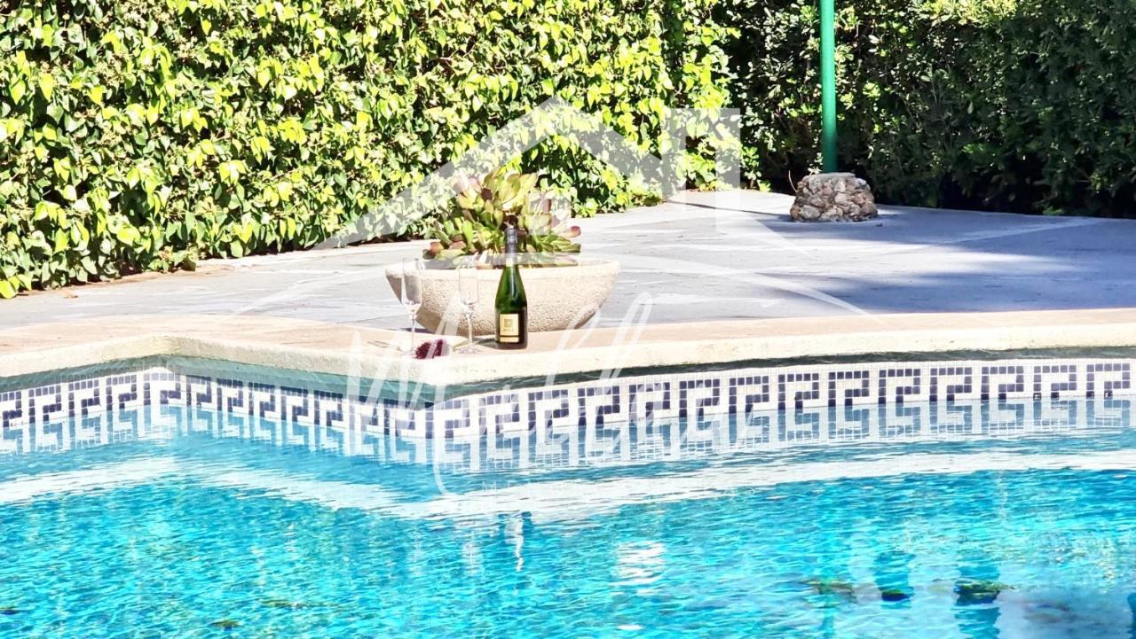 Villa Lorenzo Cala Blanca  Exteriör bild